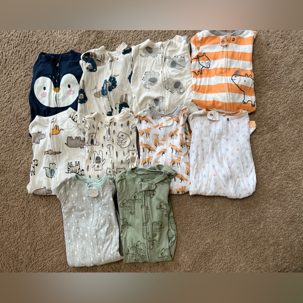 14 zipper sleepers footies 3-6m